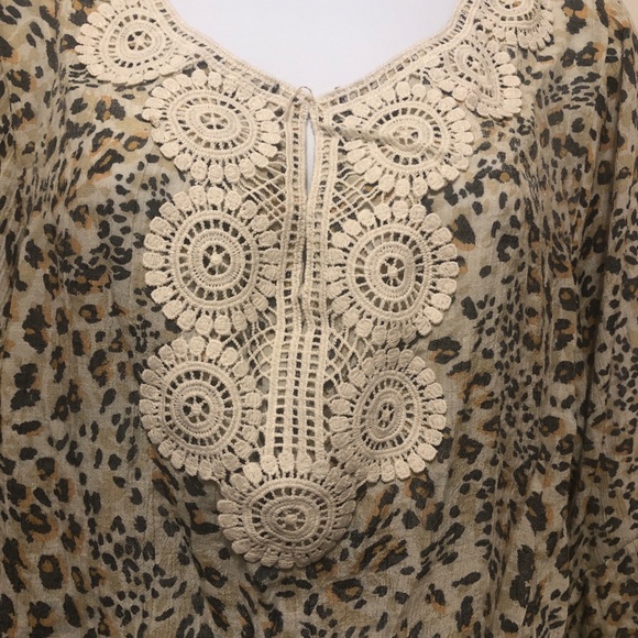 Zac & Rachel Woman…Size 1X animal print top - Picture 2 of 8